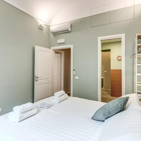 Conte Termini 2 Bedroom 2 Bathroom Metro Ab 아파트 로마